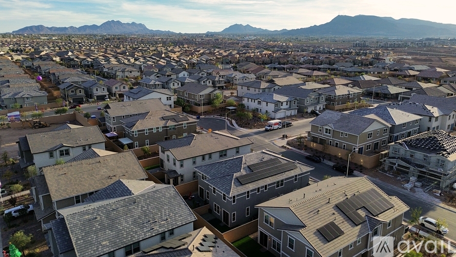 770 Aurora Vale Place 3 Beds Townhouse for Rent - Photo gallery 3