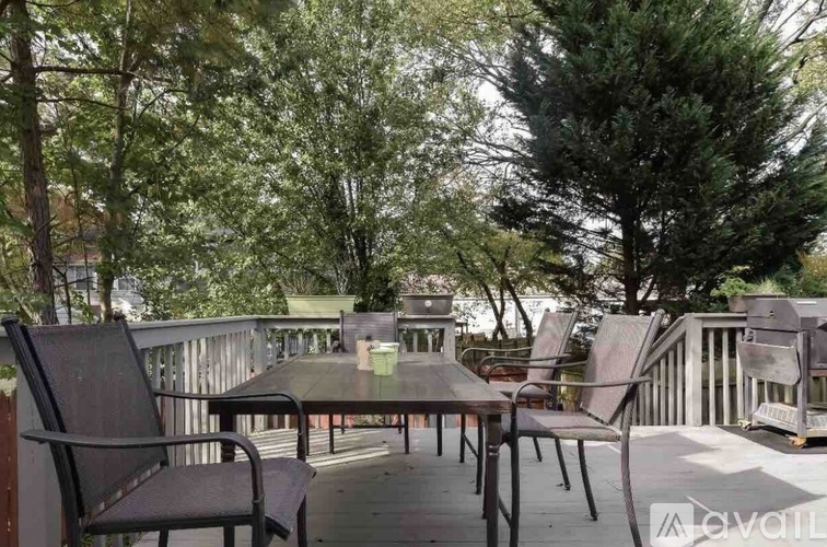 5045 Bell Drive Southeast 3 Beds Townhouse for Rent - Photo gallery 2