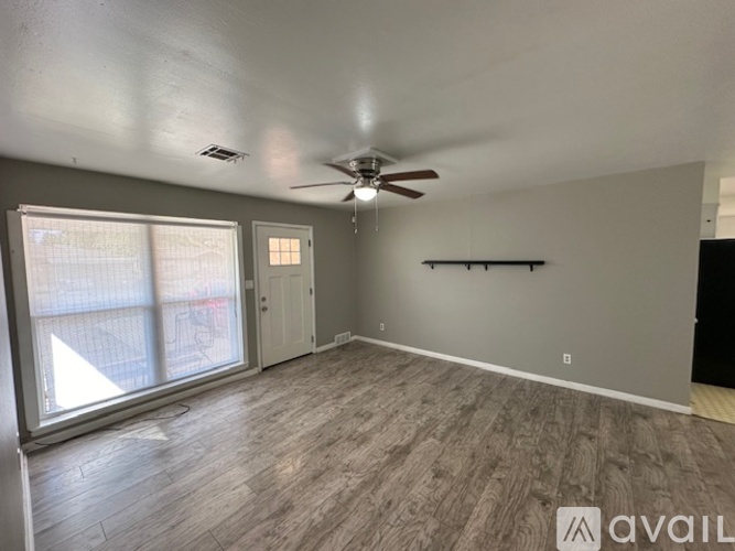 4317 NW 13th St 2 Beds Single Family Home for Rent - Photo gallery 3