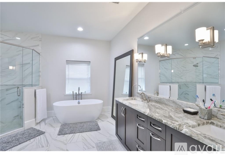 4534 W Beachway Dr 4 Beds Single Family Home for Rent - Photo gallery 2