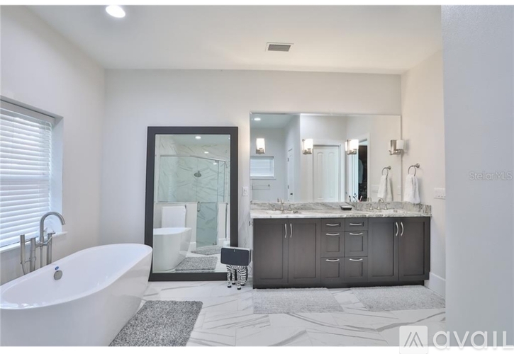 4534 W Beachway Dr 4 Beds Single Family Home for Rent - Photo gallery 3