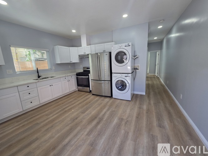 1715 West 64th Street 2 Beds Apartment for Rent - Photo gallery 3