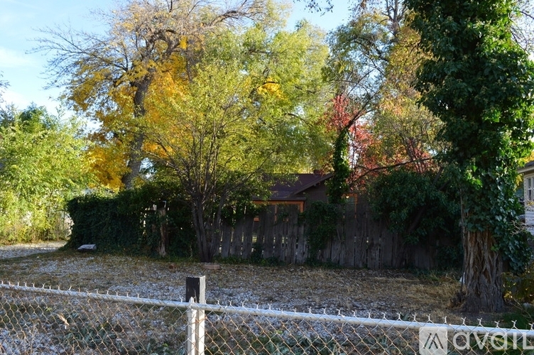 151 Fremont Ave W Studio Single Family Home for Rent - Photo gallery 2