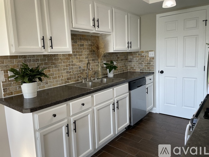 16414 Brementowne Road 2 Beds Townhouse for Rent - Photo gallery 3
