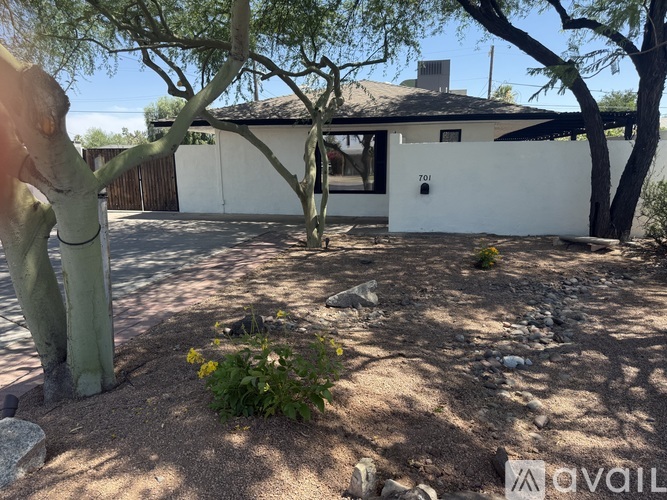 701 West Lewis Avenue 3 Beds Single Family Home for Rent - Photo gallery 1