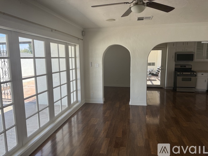 701 West Lewis Avenue 3 Beds Single Family Home for Rent - Photo gallery 4