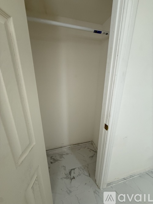 100 Cottage Avenue Studio Single Family Home for Rent - Photo gallery 4