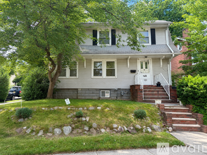 101 Warwick Street 4 Beds Single Family Home for Rent - Photo gallery 1