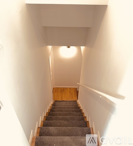 235 Crestmoor Circle 4 Beds Single Family Home for Rent - Photo gallery 3