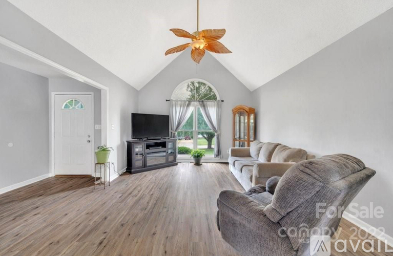 1411 Dove Landing Road 3 Beds Single Family Home for Rent - Photo gallery 4