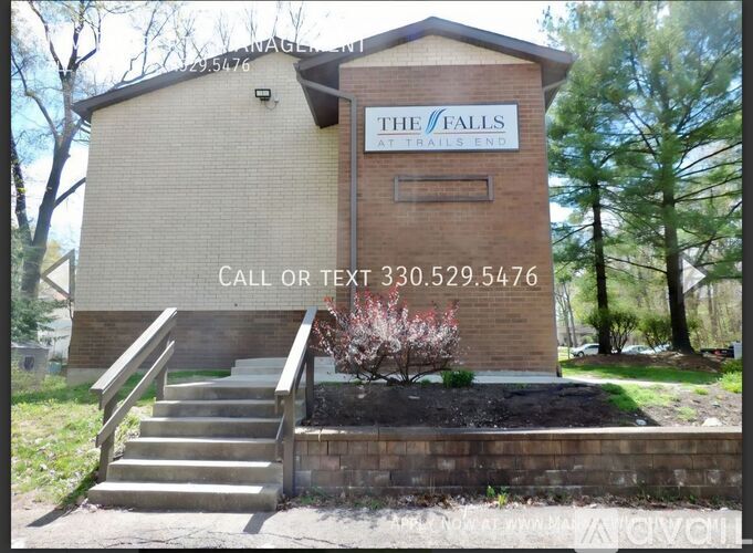 737 Center Ave 1 Apartment for Rent - Photo gallery 1