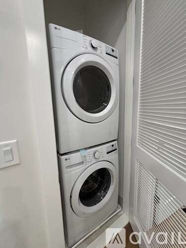 40 Lembeck Ave 1 Apartment for Rent - Photo gallery 4