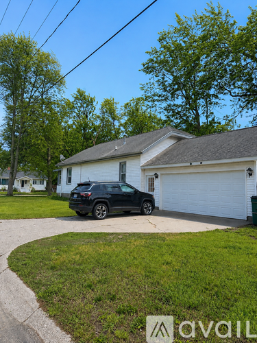 2022 Mills Avenue 4 Beds Single Family Home for Rent - Photo gallery 2