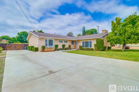 8120 Melrose Lane 3 Beds Apartment for Rent