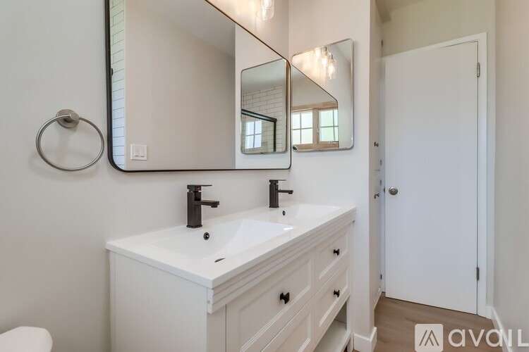 8120 Melrose Lane 3 Beds Single Family Home for Rent - Photo gallery 3