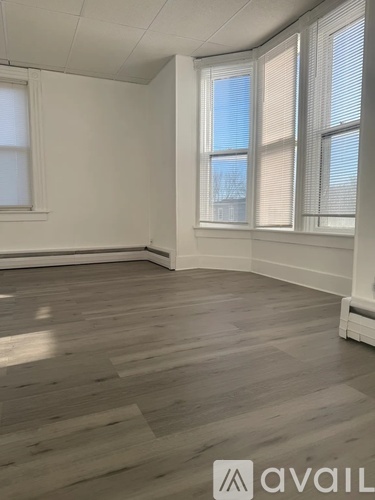 955 Manton Avenue 2 Beds Apartment for Rent - Photo gallery 4
