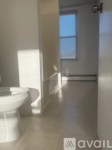 955 Manton Avenue 2 Beds Apartment for Rent - Photo gallery 5