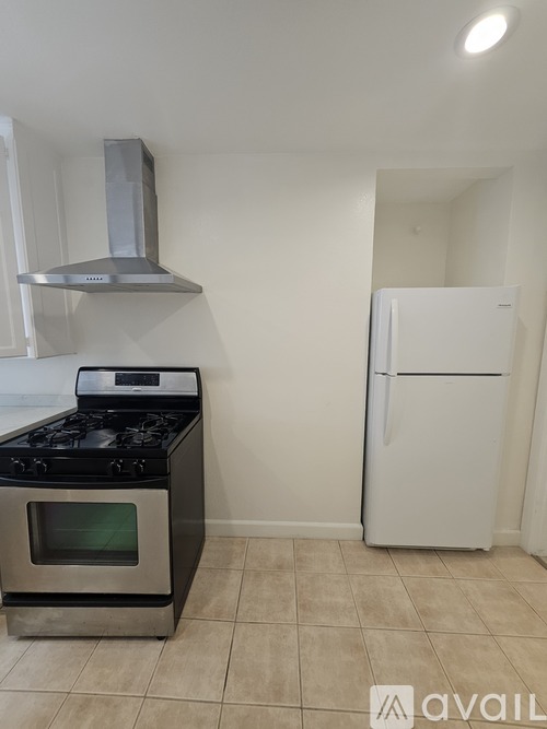 13011 Venice Boulevard 1 Single Family Home for Rent - Photo gallery 2