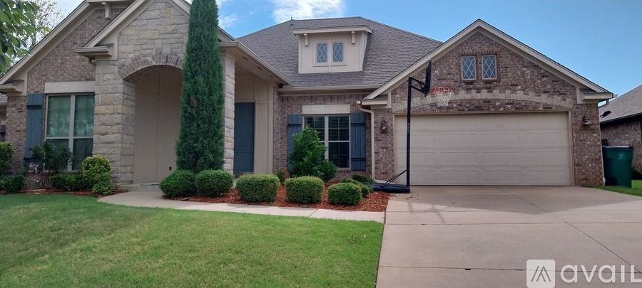 18425 Salvador Rd 4 Beds Single Family Home for Rent - Photo gallery 2