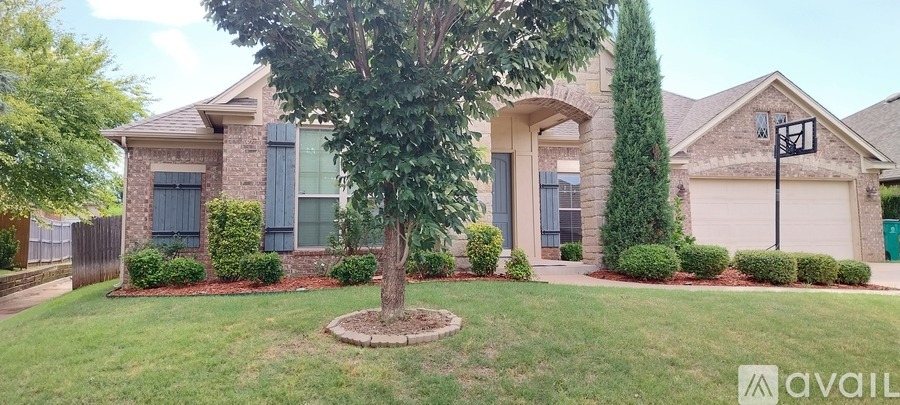 18425 Salvador Rd 4 Beds Single Family Home for Rent - Photo gallery 4
