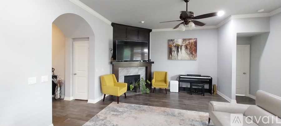 18425 Salvador Rd 4 Beds Single Family Home for Rent - Photo gallery 5