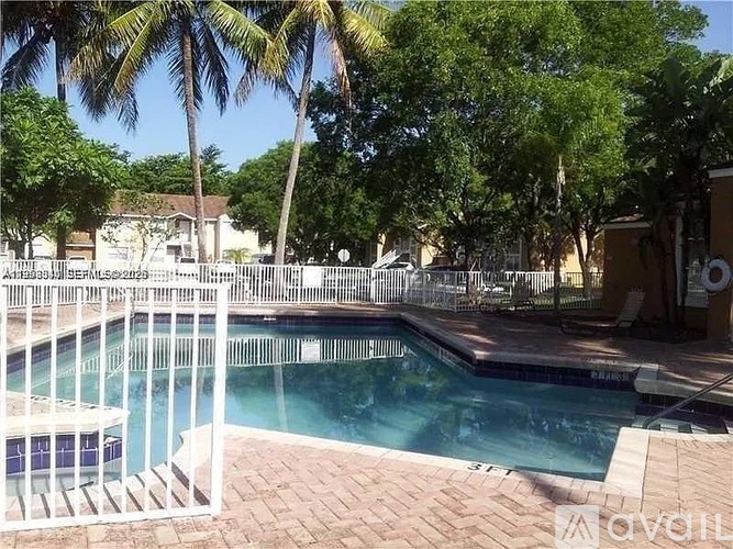 8039 SW 21st Ct 2 Beds Condo for Rent - Photo gallery 2