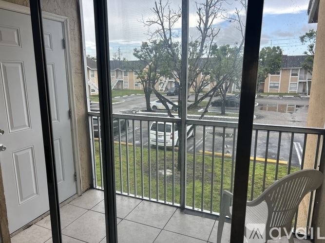 8039 SW 21st Ct 2 Beds Condo for Rent - Photo gallery 3