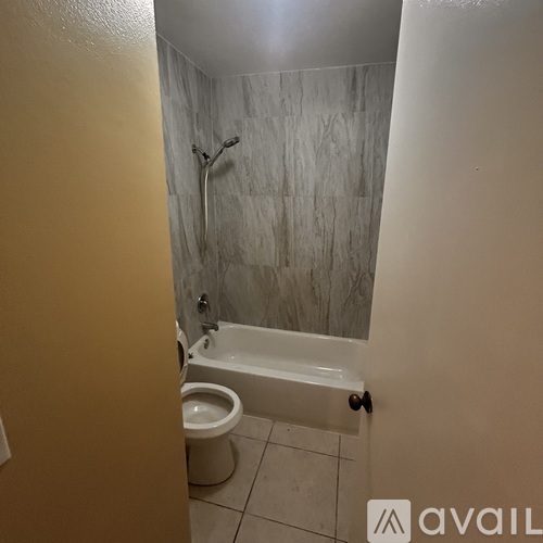 8039 SW 21st Ct 2 Beds Condo for Rent - Photo gallery 4