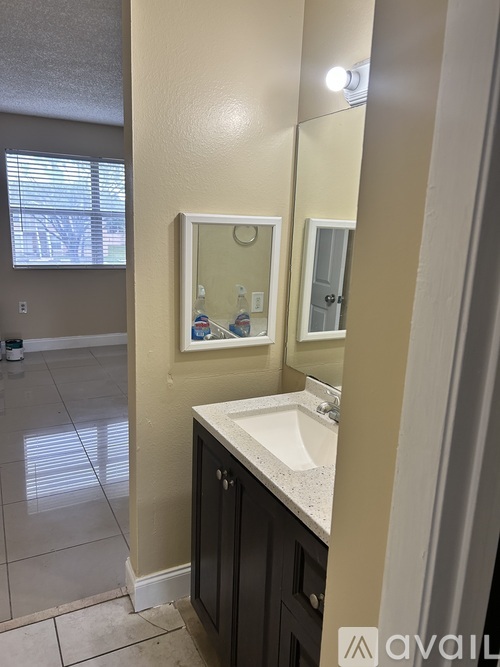 8039 SW 21st Ct 2 Beds Condo for Rent - Photo gallery 5