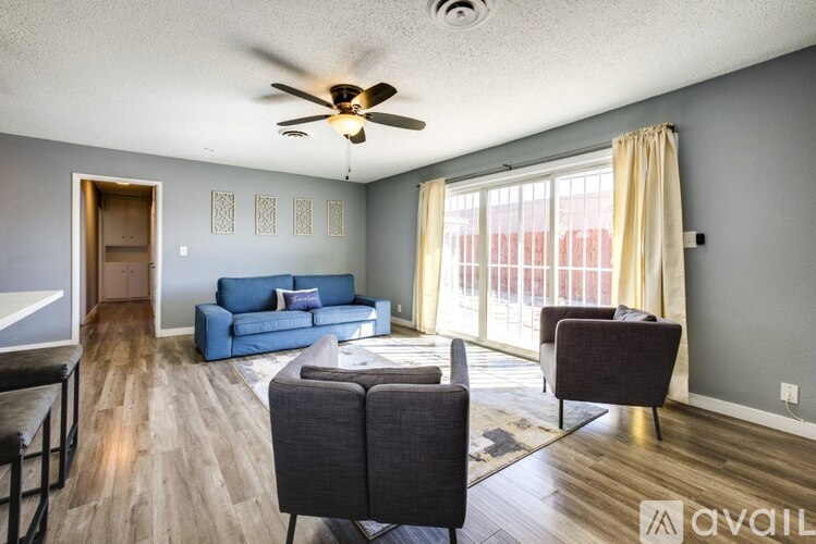 2405 Arenas St 4 Beds Single Family Home for Rent - Photo gallery 3