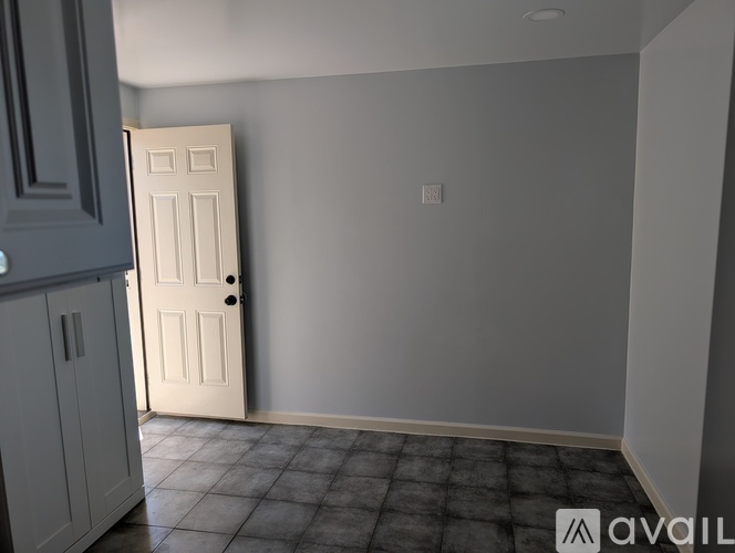 466 Willow Avenue Studio Single Family Home for Rent - Photo gallery 3