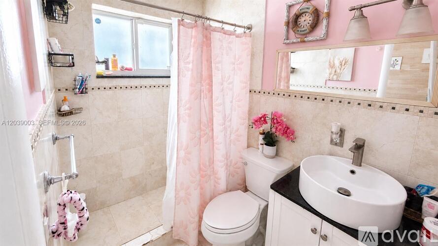 9101 Sw 16 Th St 3 Beds Single Family Home for Rent - Photo gallery 1