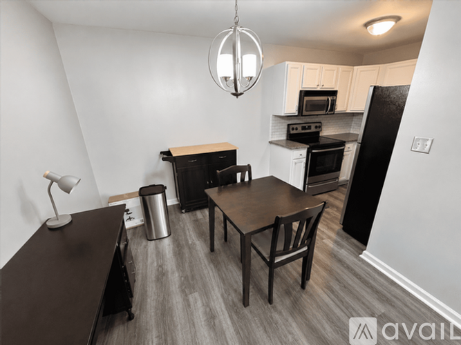 2420 Parmenter Blvd 1 Condo for Rent - Photo gallery 3