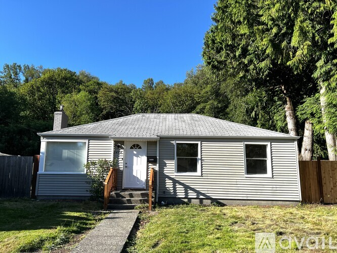 3404 SE 5th St 3 Beds Single Family Home for Rent - Photo gallery 1