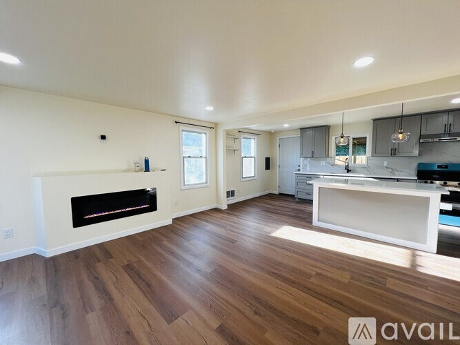 3404 SE 5th St 3 Beds Single Family Home for Rent - Photo gallery 2