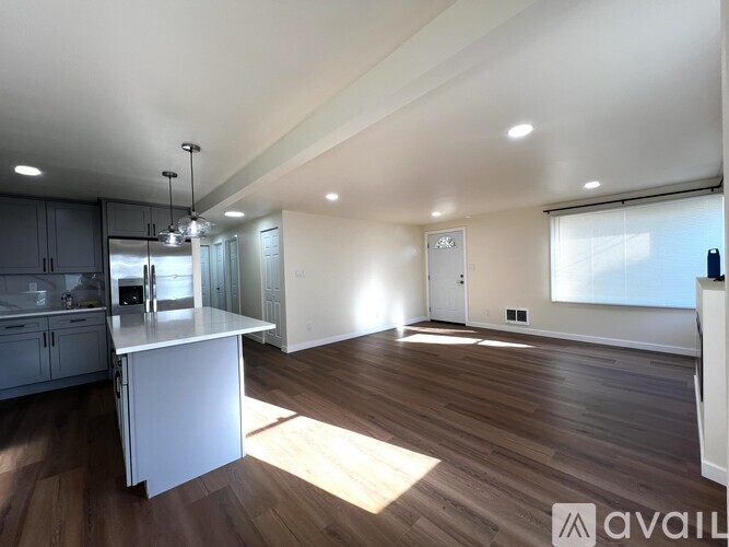 3404 SE 5th St 3 Beds Single Family Home for Rent - Photo gallery 5