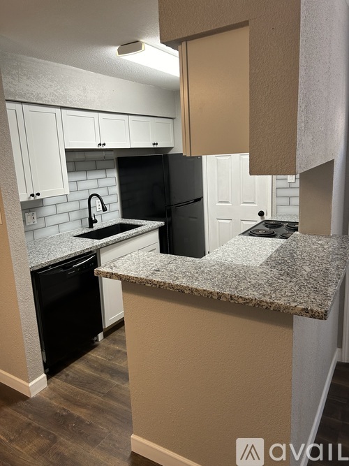 10601 South Drive 1 Condo for Rent - Photo gallery 3