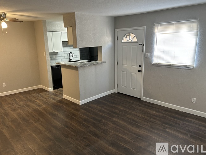 10601 South Drive 1 Condo for Rent - Photo gallery 5