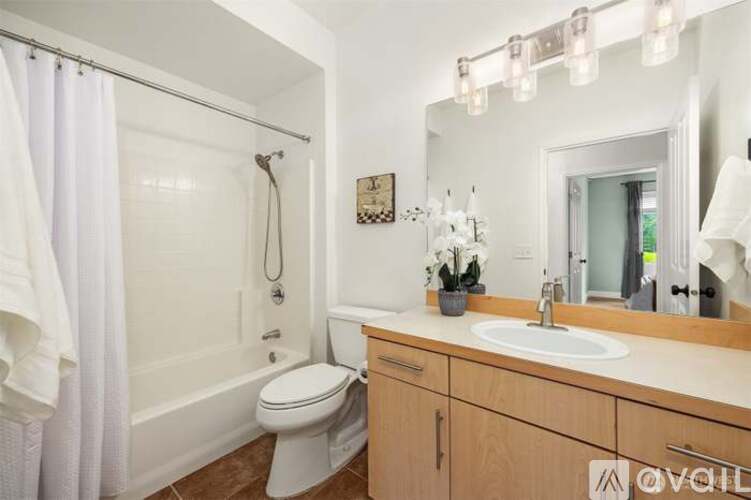 566 241st Lane Southeast 3 Beds Condo for Rent - Photo gallery 3