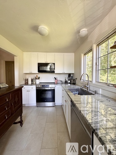 12 Birchwood Lane 2 Beds Townhouse for Rent - Photo gallery 2