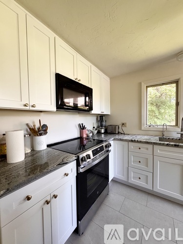 12 Birchwood Lane 2 Beds Townhouse for Rent - Photo gallery 3