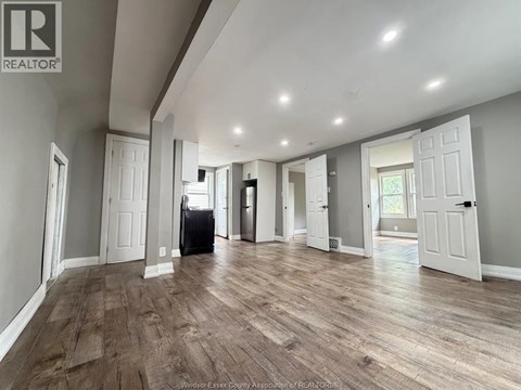 1376 GOYEAU STREET Unit# UPPER 2 Beds Apartment for Rent