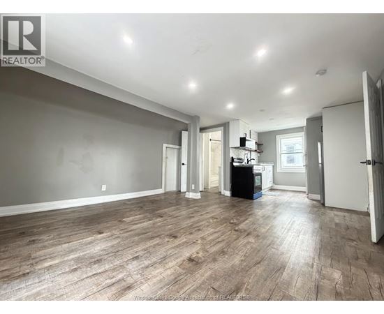 1376 GOYEAU STREET Unit# UPPER 2 Beds Home, Duplex for Rent - Photo gallery 2