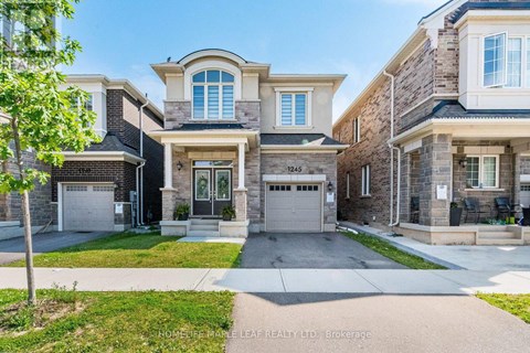 1245 MUSKOKA HEIGHTS 4 Beds Apartment for Rent