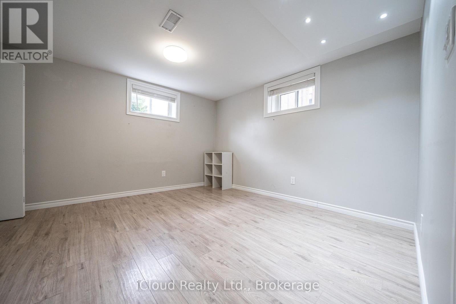 2 bedroom apartment - LOWER - 328 WILSON ROAD S Lower, Oshawa (Central) 4