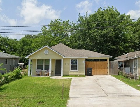 8606 Dosia Street 3 Beds Apartment for Rent