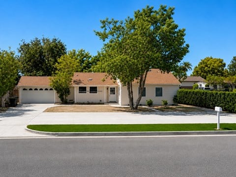 523 N. Dale Avenue 4 Beds Apartment for Rent
