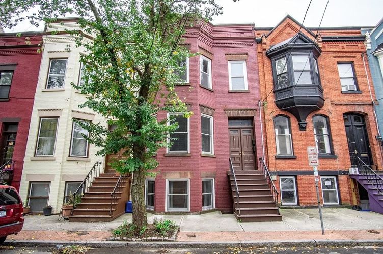 4 Irving St 2 Beds Apartment for Rent - Photo gallery 3