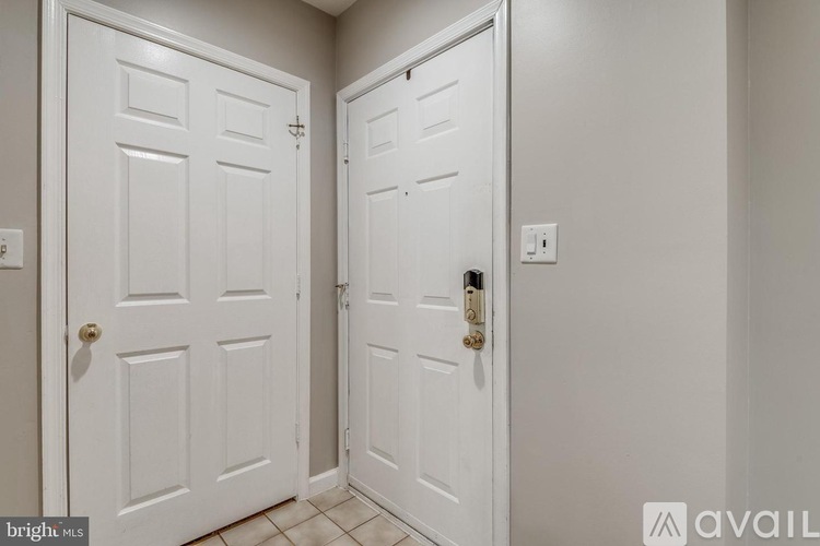 20311 Beechwood Terrace 2 Beds Apartment for Rent - Photo gallery 2
