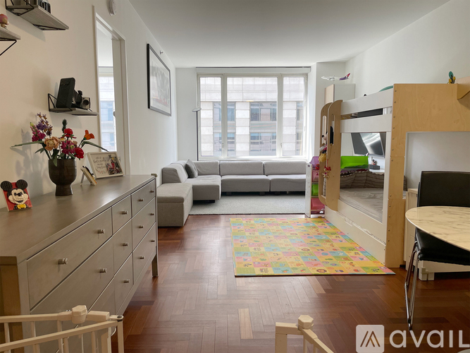220 Riverside Boulevard 1 Condo for Rent - Photo gallery 1
